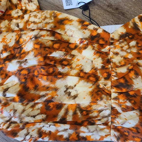 Zara Women's Orange Floral Top, crop,NWT, small, ruched 3/4 sleeves - Picture 5 of 11